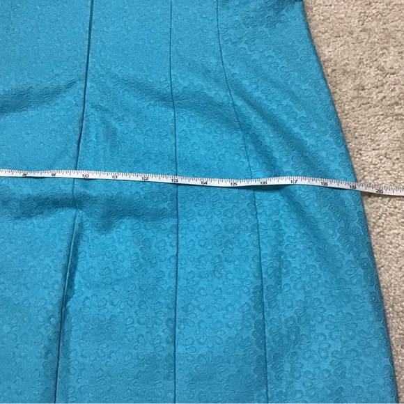 Lilly Pulitzer Blue Sleeveless Dress with Buttons and White Appliqué - Picture 14 of 14